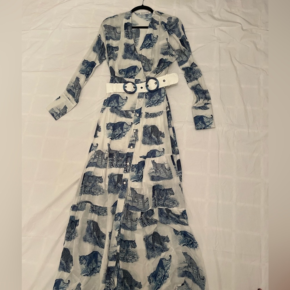 Silvian heach dress. Blue tiger print. Belt. Maxi